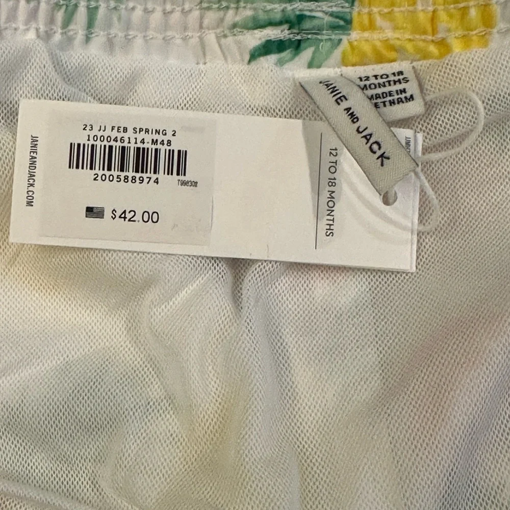 JANIE and JACK RECYCLED PINEAPPLE SWIM TRUNK